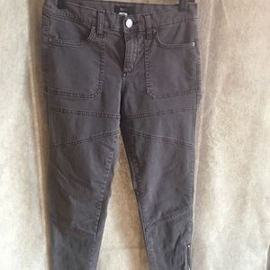 BDG Ankle length bottom zip 28